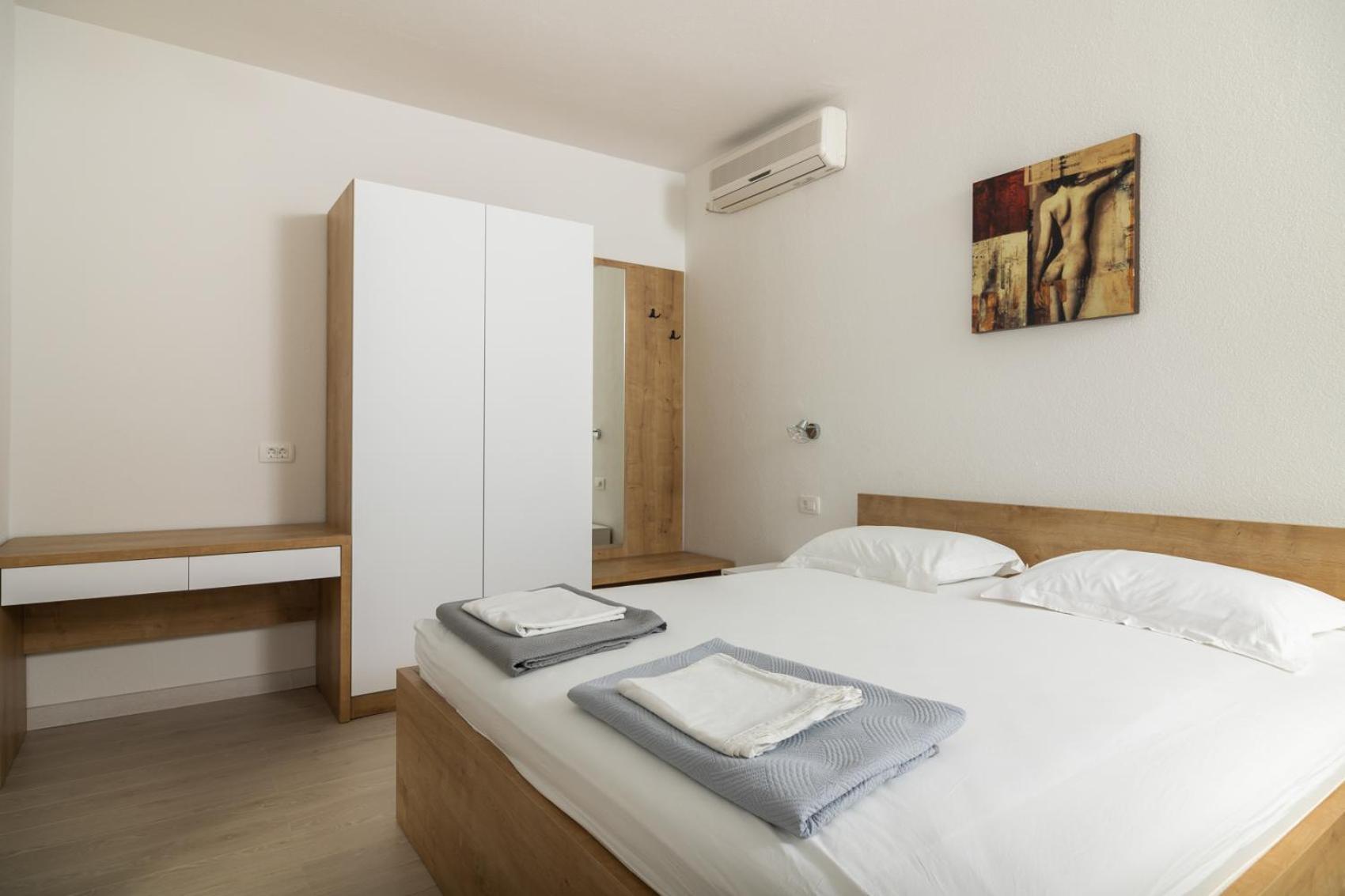 Apartments & Rooms Konoba Tomic Gornji Humac Kamer foto