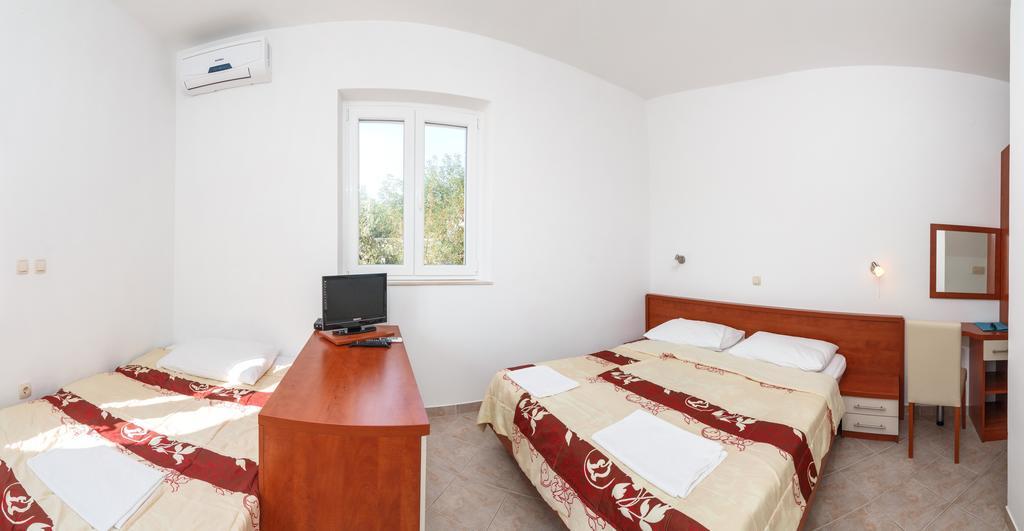 Apartments & Rooms Konoba Tomic Gornji Humac Buitenkant foto