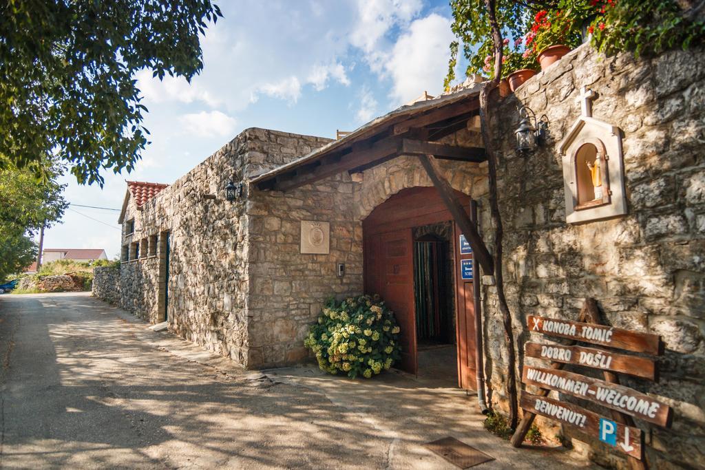 Apartments & Rooms Konoba Tomic Gornji Humac Buitenkant foto