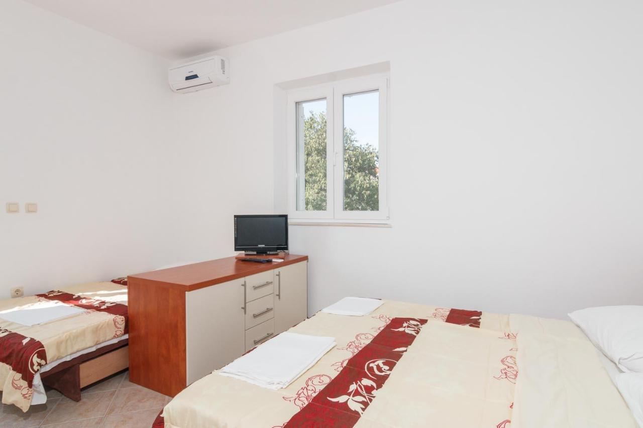 Apartments & Rooms Konoba Tomic Gornji Humac Buitenkant foto