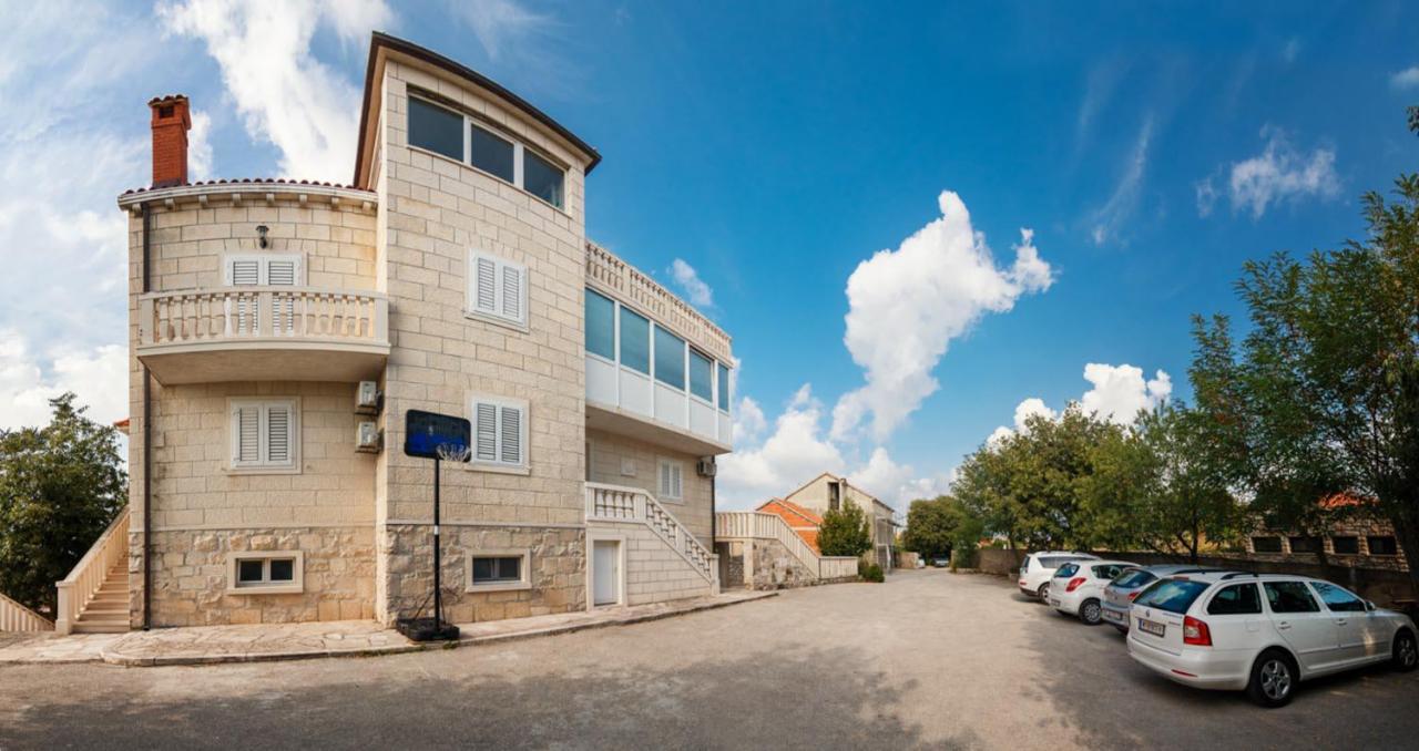 Apartments & Rooms Konoba Tomic Gornji Humac Buitenkant foto