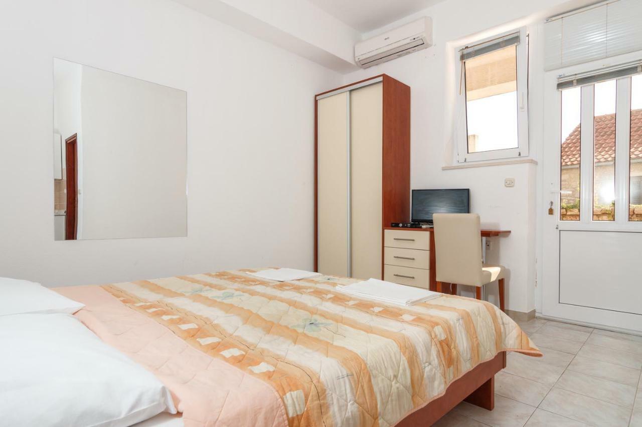 Apartments & Rooms Konoba Tomic Gornji Humac Buitenkant foto